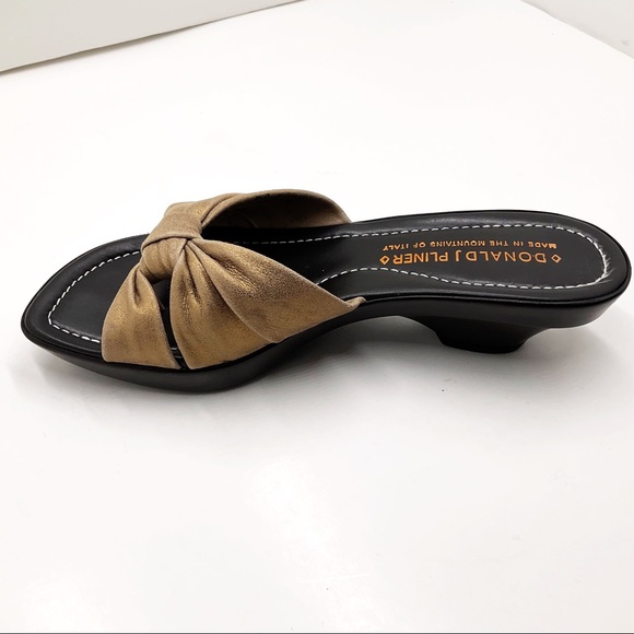 {Donald J. Pliner} Distressed Suede Con Slippers - Picture 8 of 16